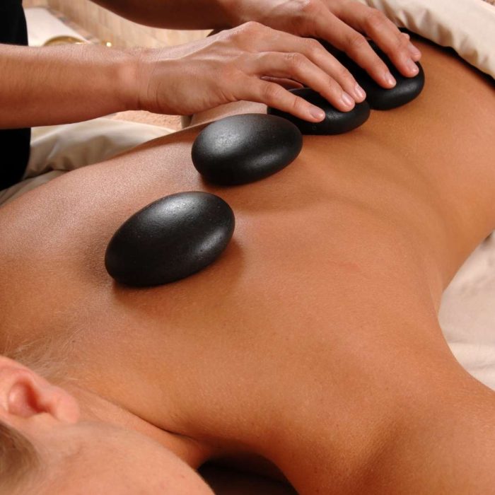 massaggio hot-stone